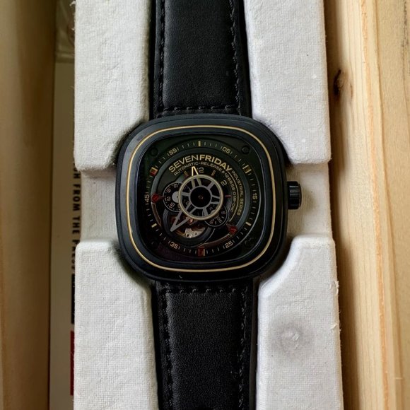 Seven Friday Watch - Model SF P2/02 - Picture 1 of 3